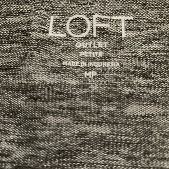 Ann Taylor Loft Gray Medium Petite Top - Picture 2 of 3